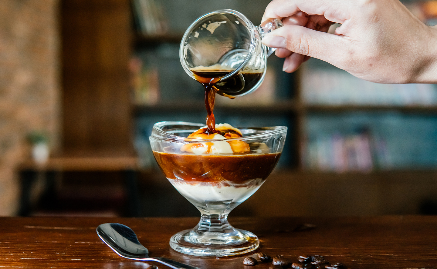 Affogato com Espresso Utam Uno Intenso